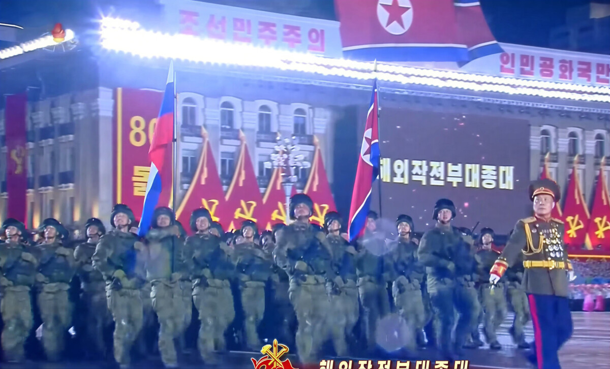 The illusion of a photo with Kim Jong-un: The tears behind North Korea’s military parades